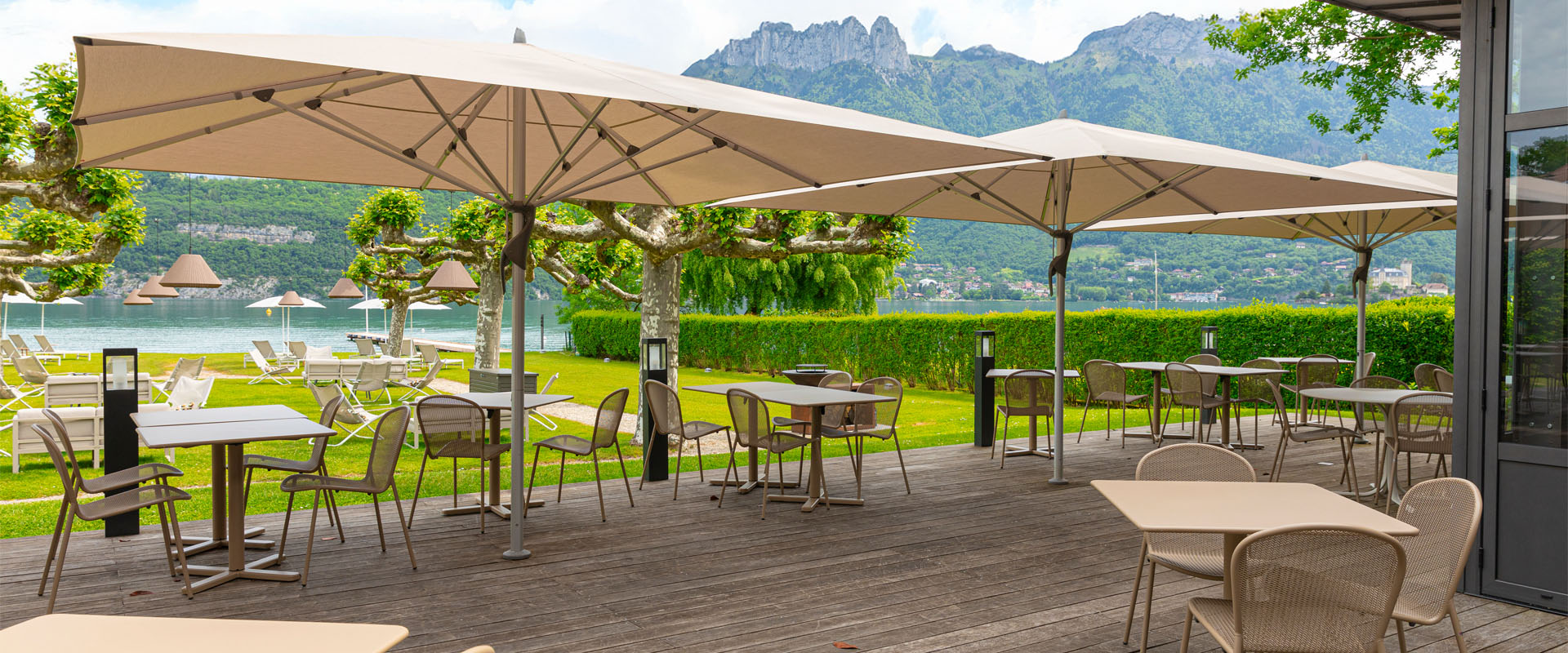 restaurant-les-parasols-terrasse-03
